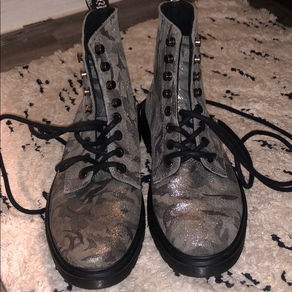 DOC MARTENS - Picture 3 of 5